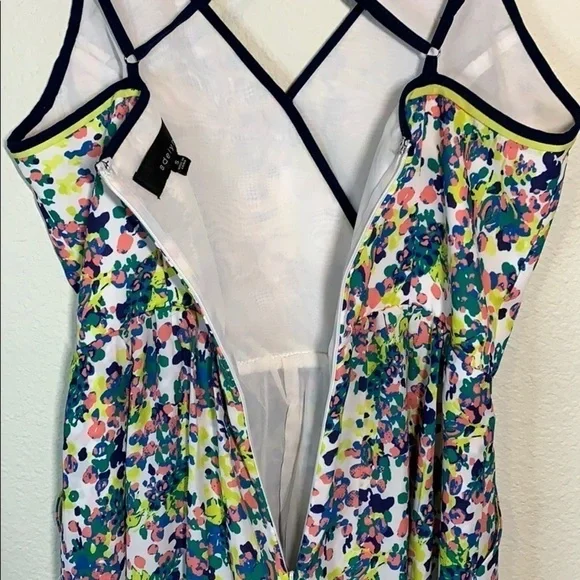 Adelyn Rae Anthropologie V-Neck Floral Romper Women’s Size Small - Picture 6 of 10